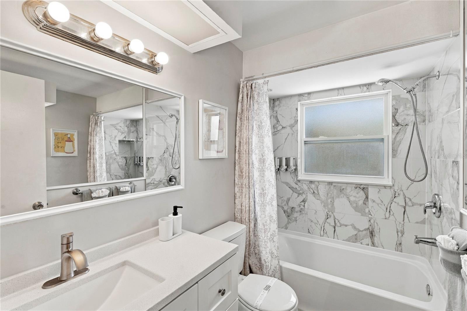 200 TWIN LAKE DR — photo 22