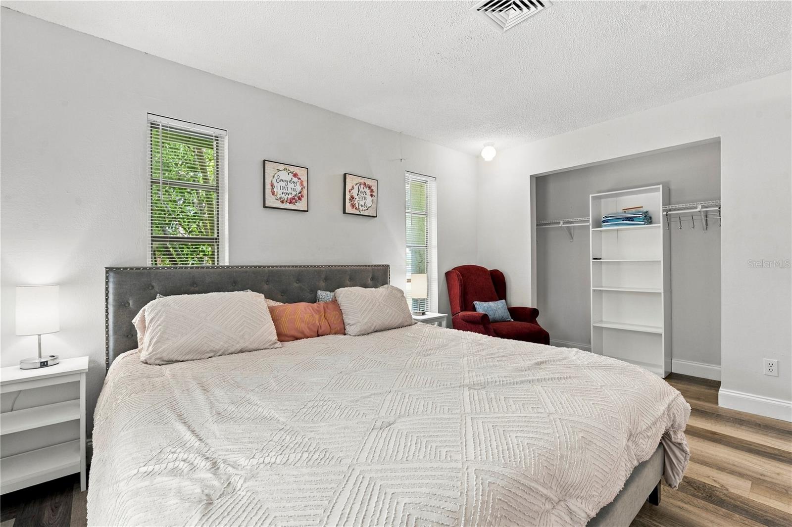 200 TWIN LAKE DR — photo 16