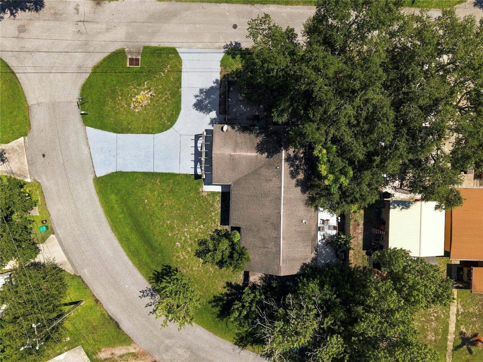200 TWIN LAKE DR — photo 56