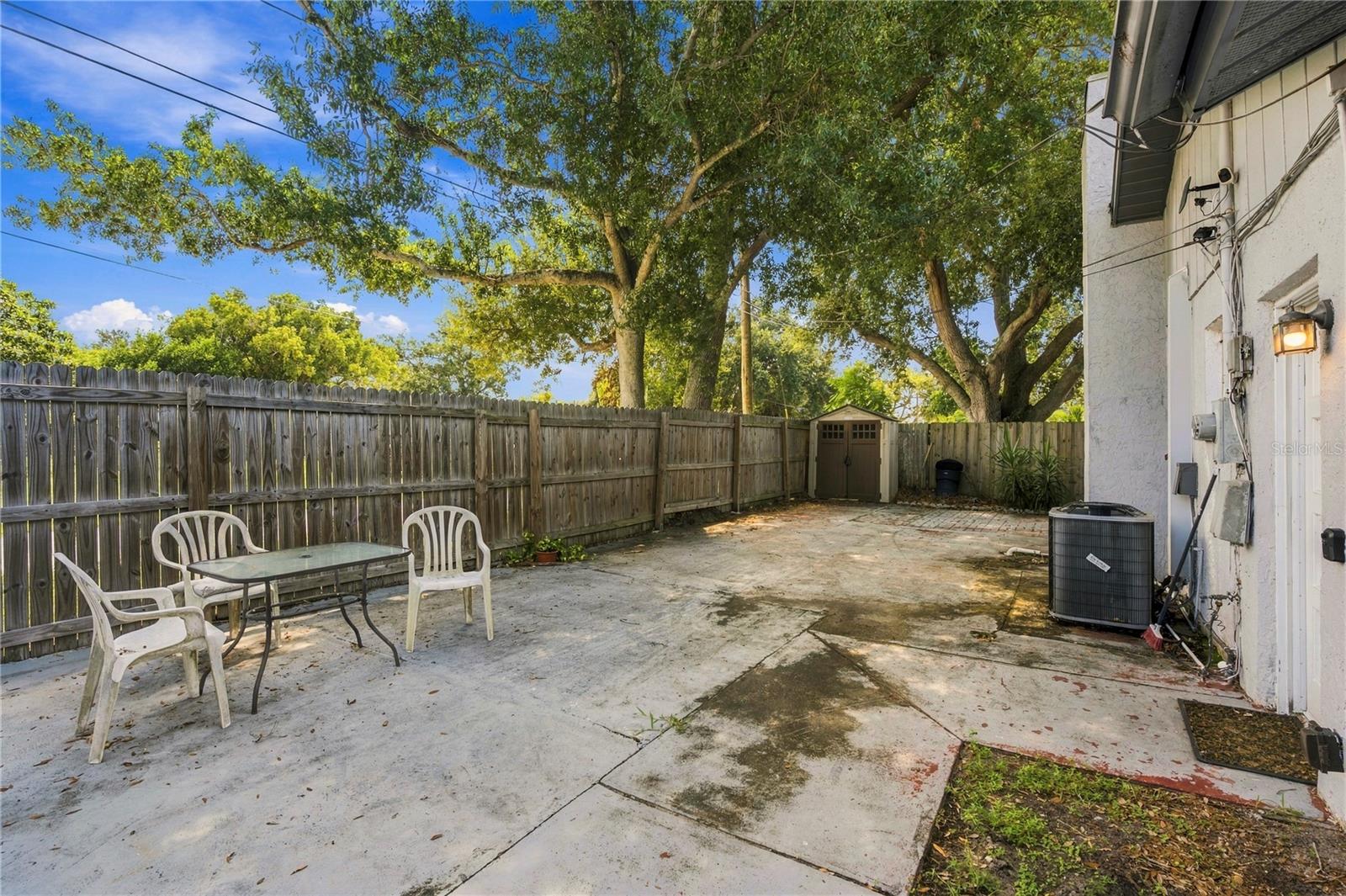 200 TWIN LAKE DR — photo 46
