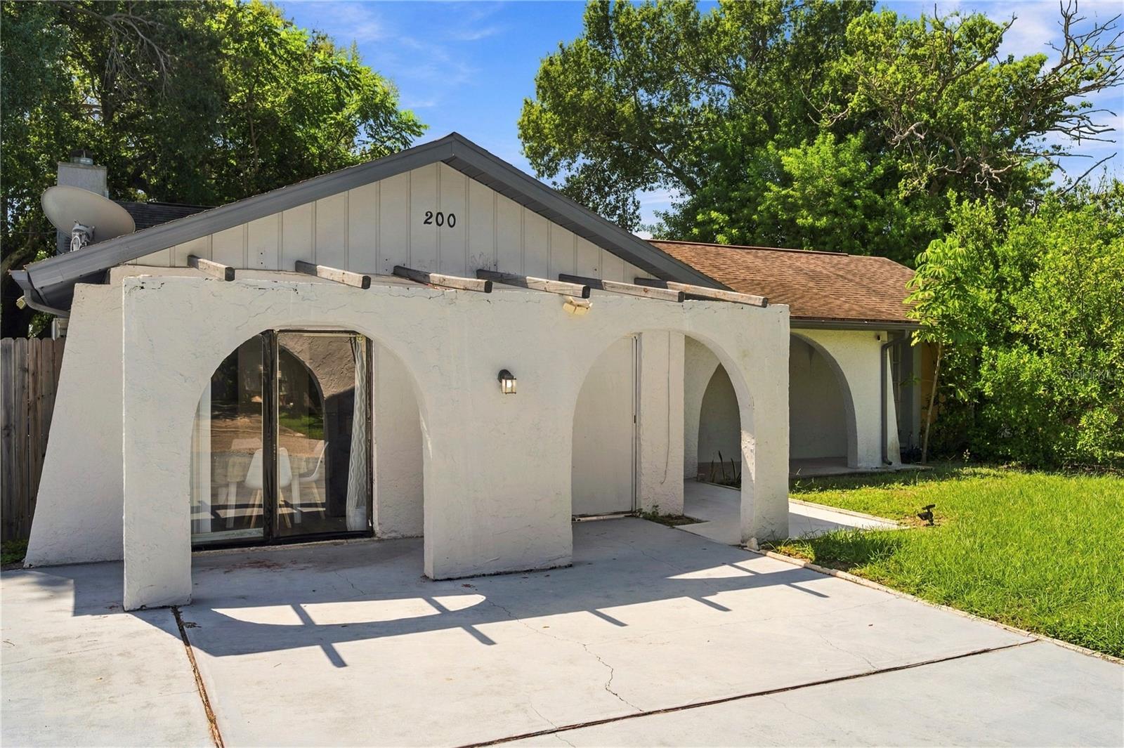 200 TWIN LAKE DR — photo 4