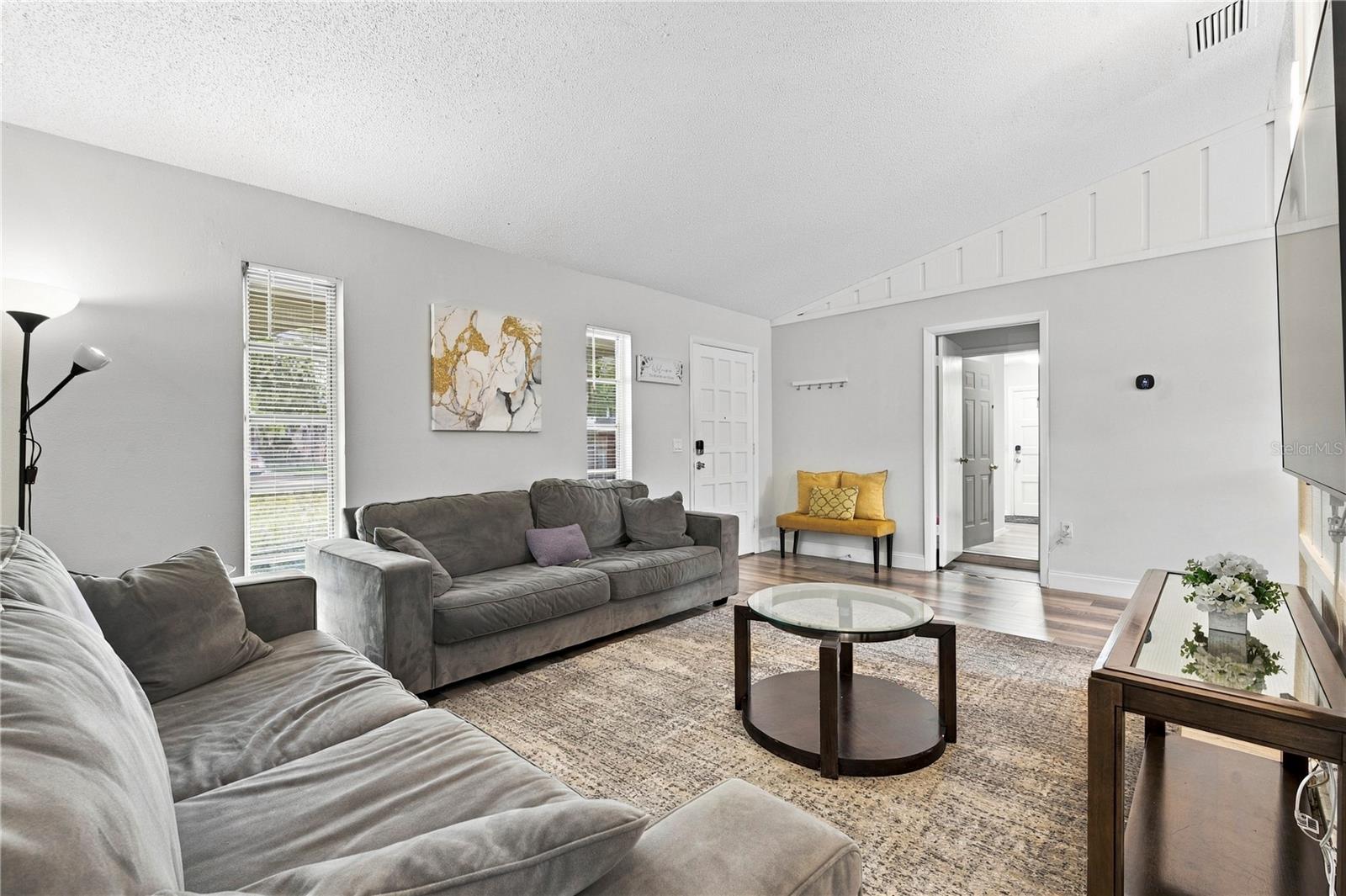 200 TWIN LAKE DR — photo 33