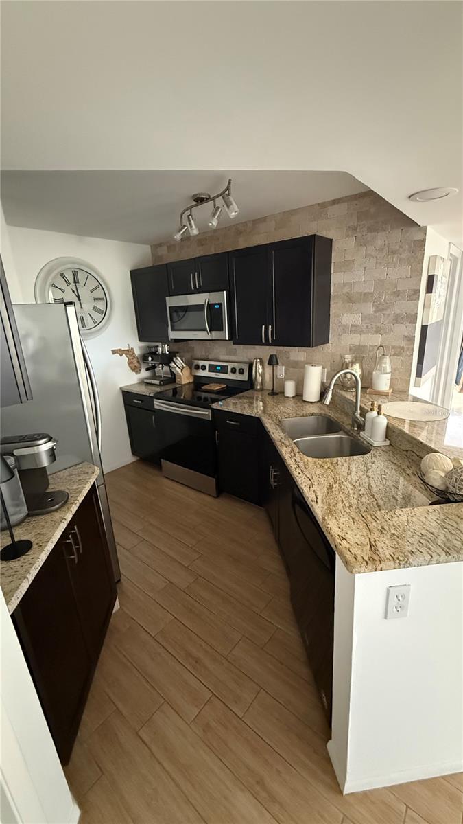 115 112TH AVE NE #709 — photo 4