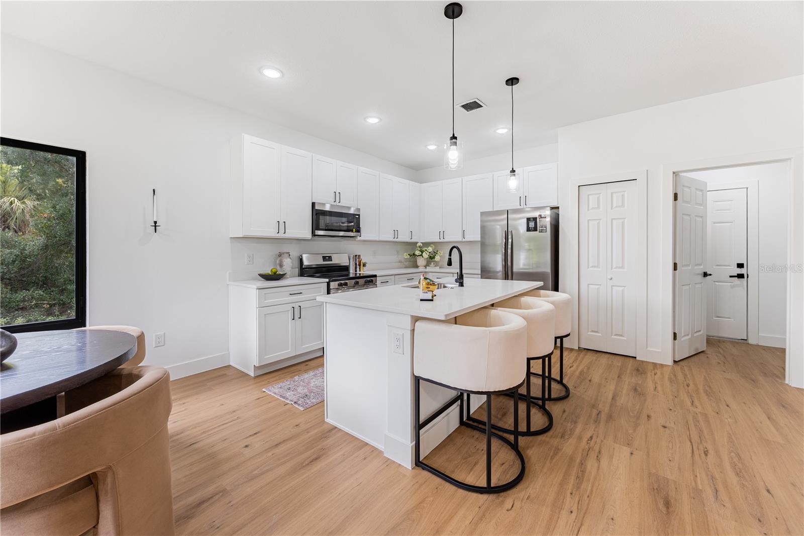 6262 SKYVIEW DR — photo 12