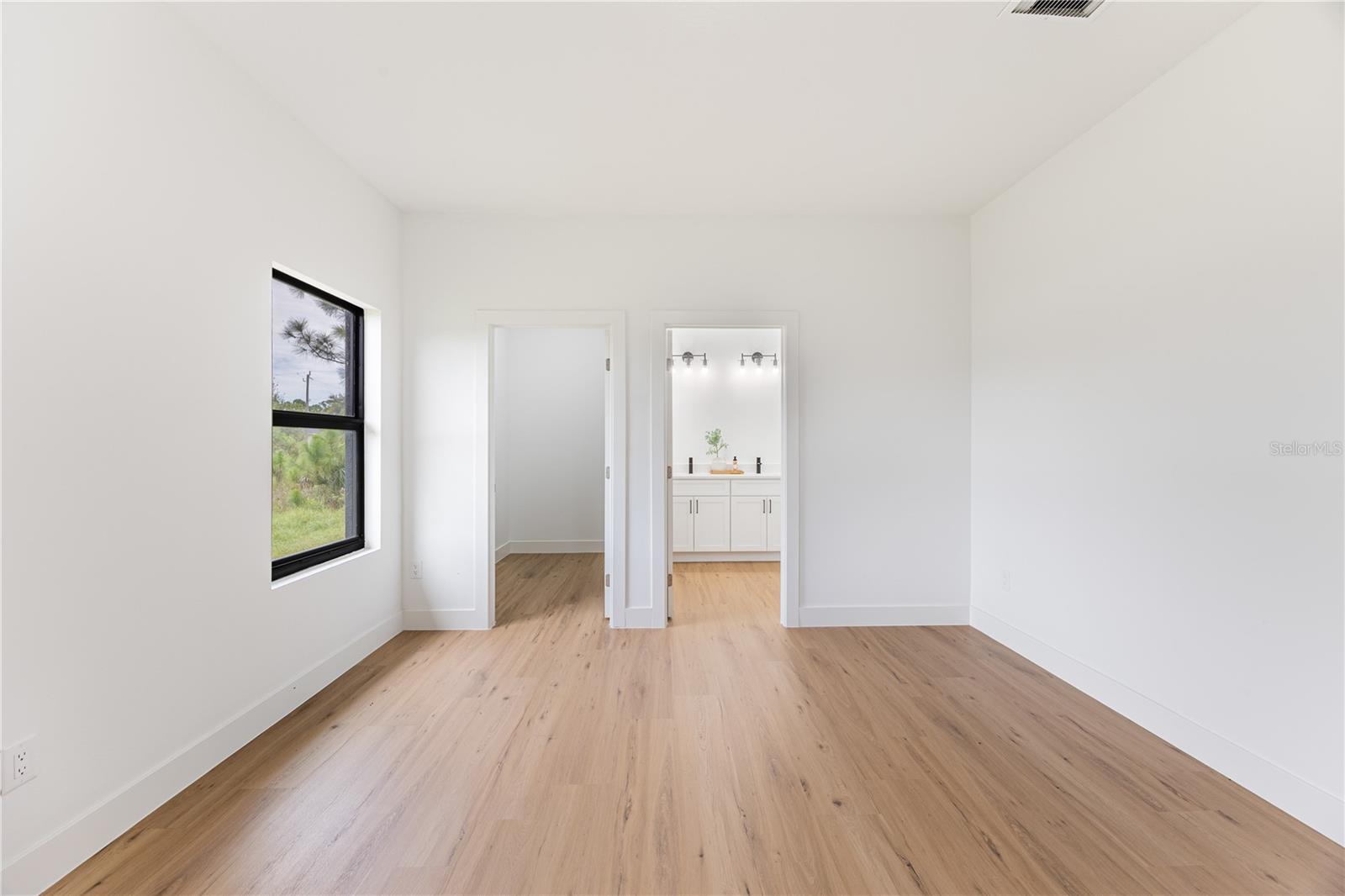 6262 SKYVIEW DR — photo 22