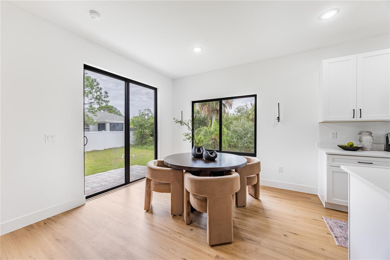 6262 SKYVIEW DR — photo 14