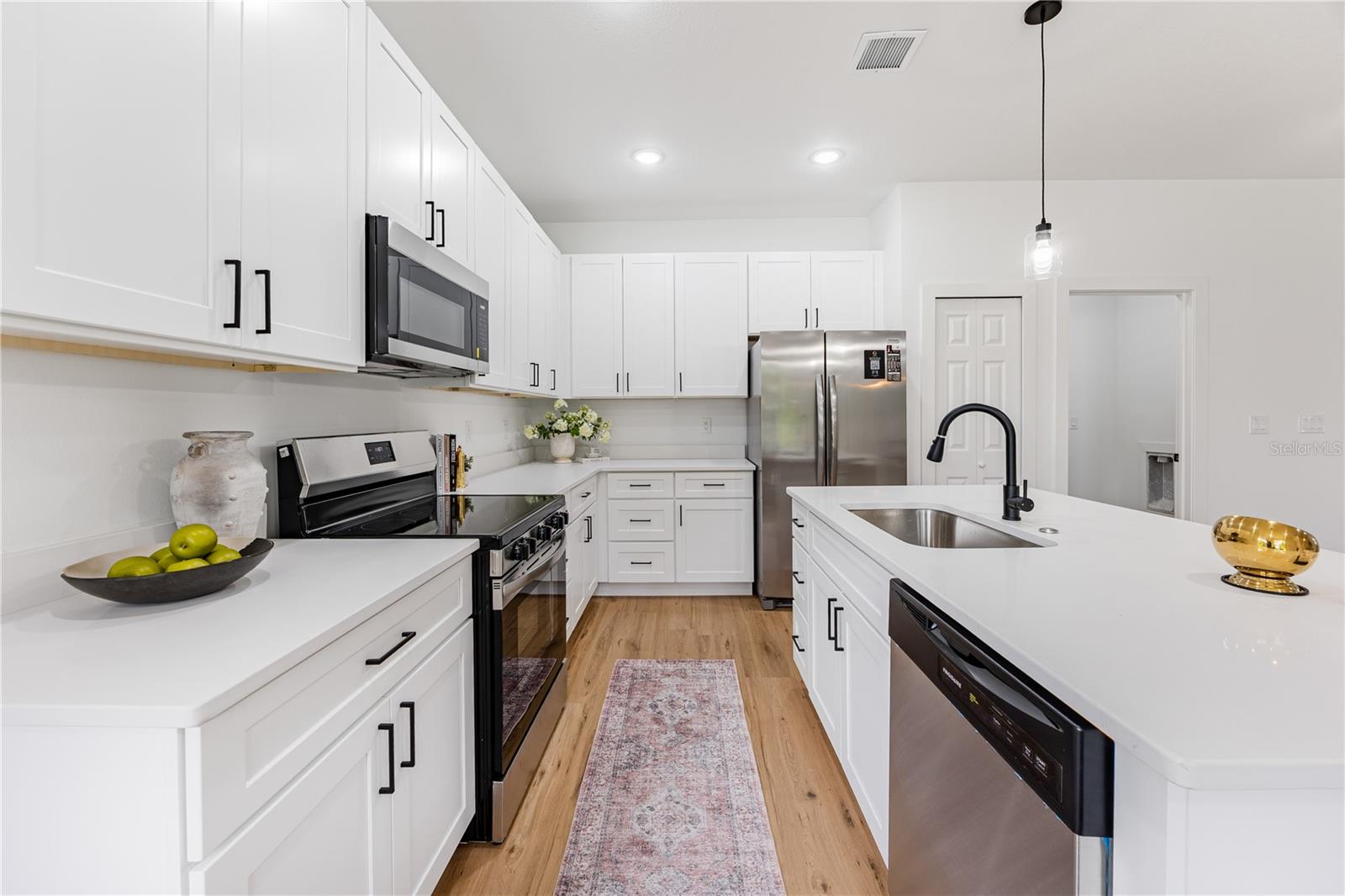 6262 SKYVIEW DR — photo 11