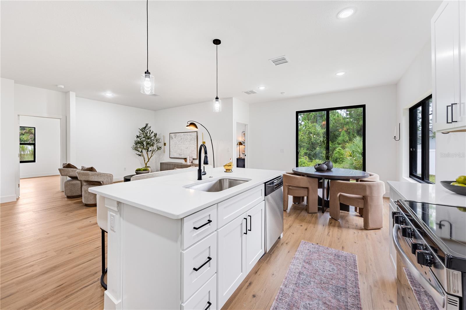 6262 SKYVIEW DR — photo 9