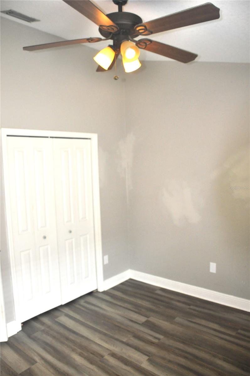 421 THICKET CREST RD — photo 18
