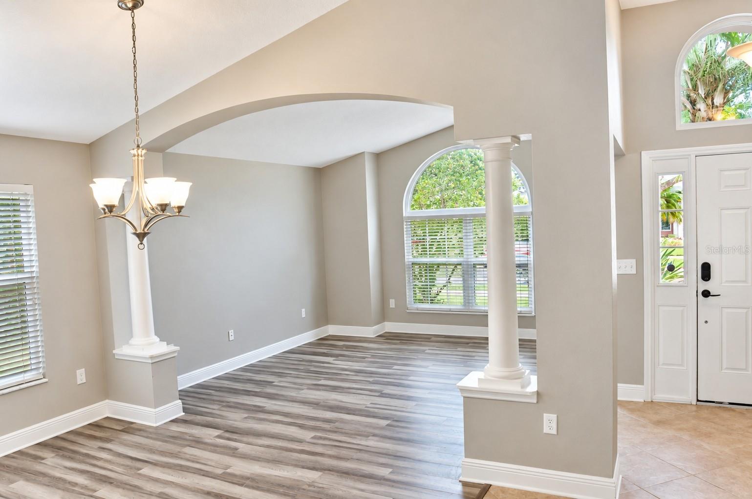421 THICKET CREST RD — photo 4