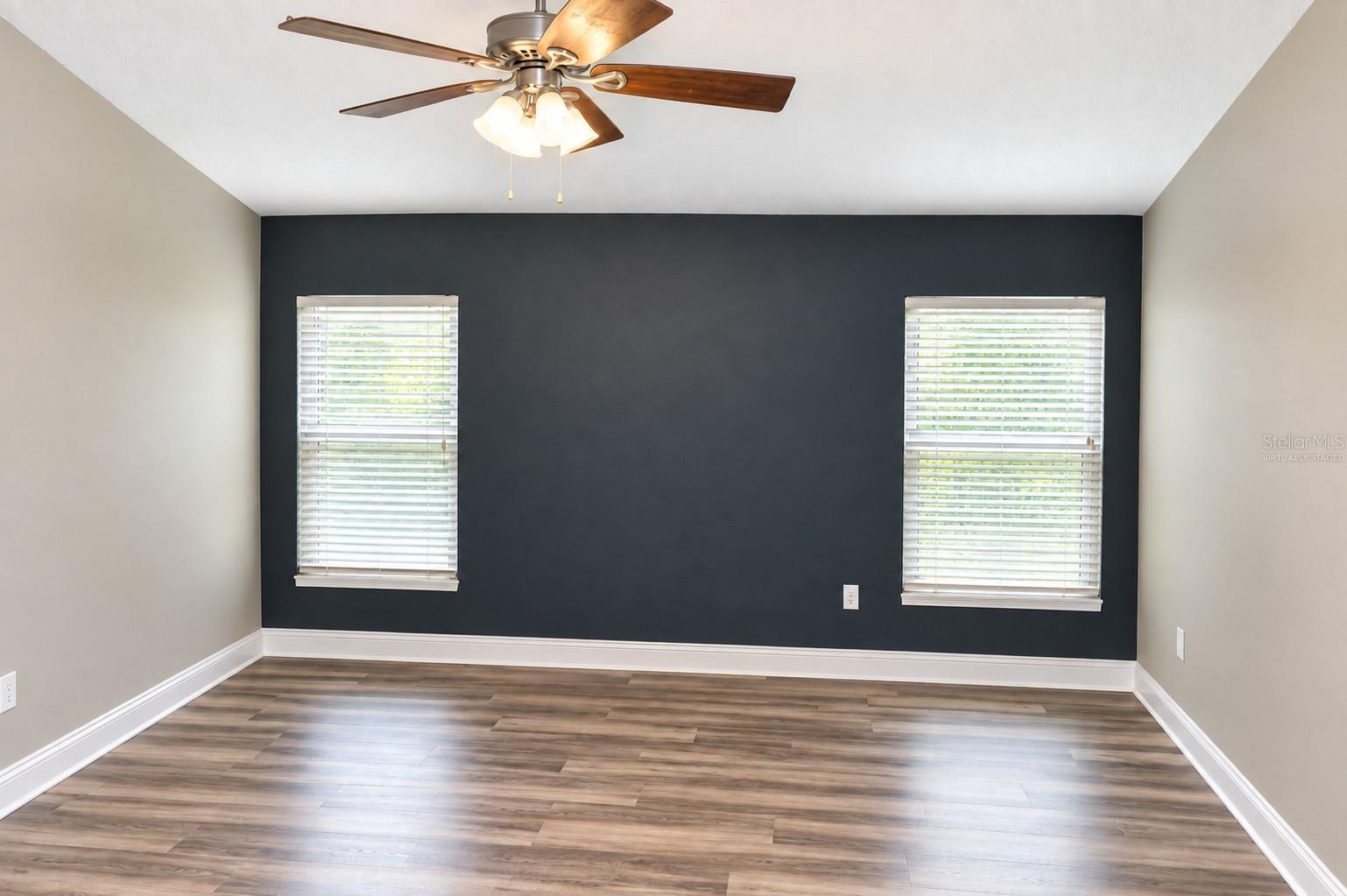 421 THICKET CREST RD — photo 11