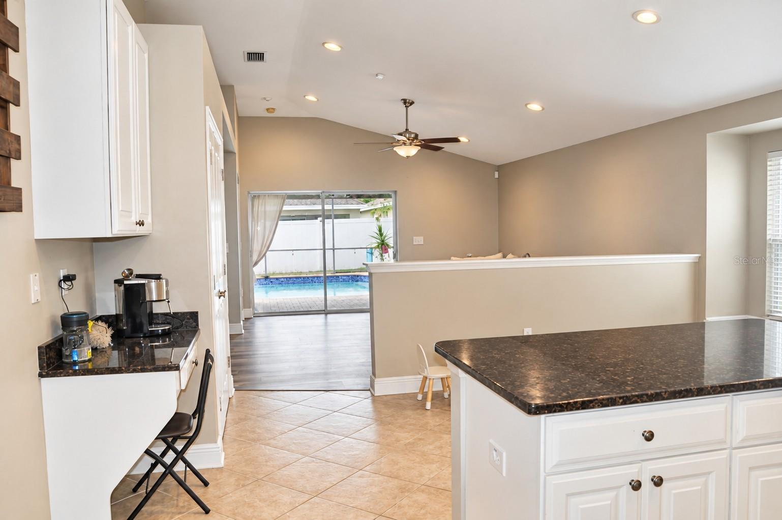 421 THICKET CREST RD — photo 5