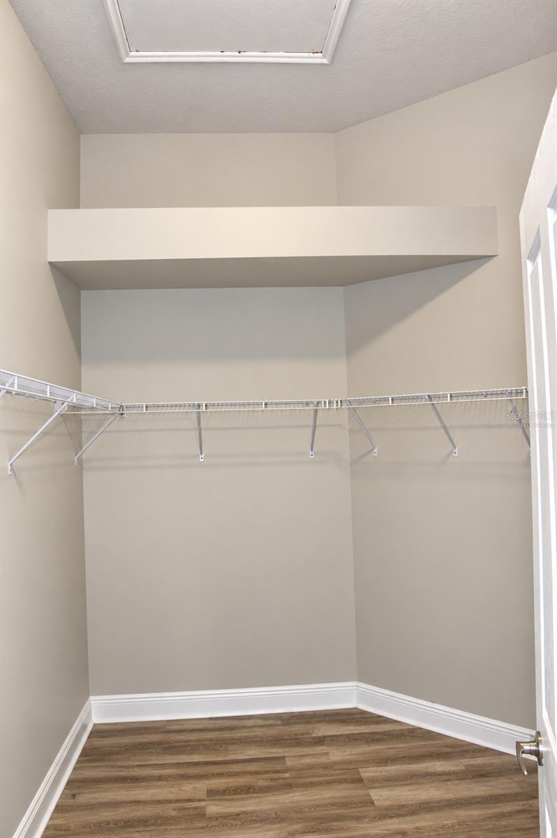 421 THICKET CREST RD — photo 12