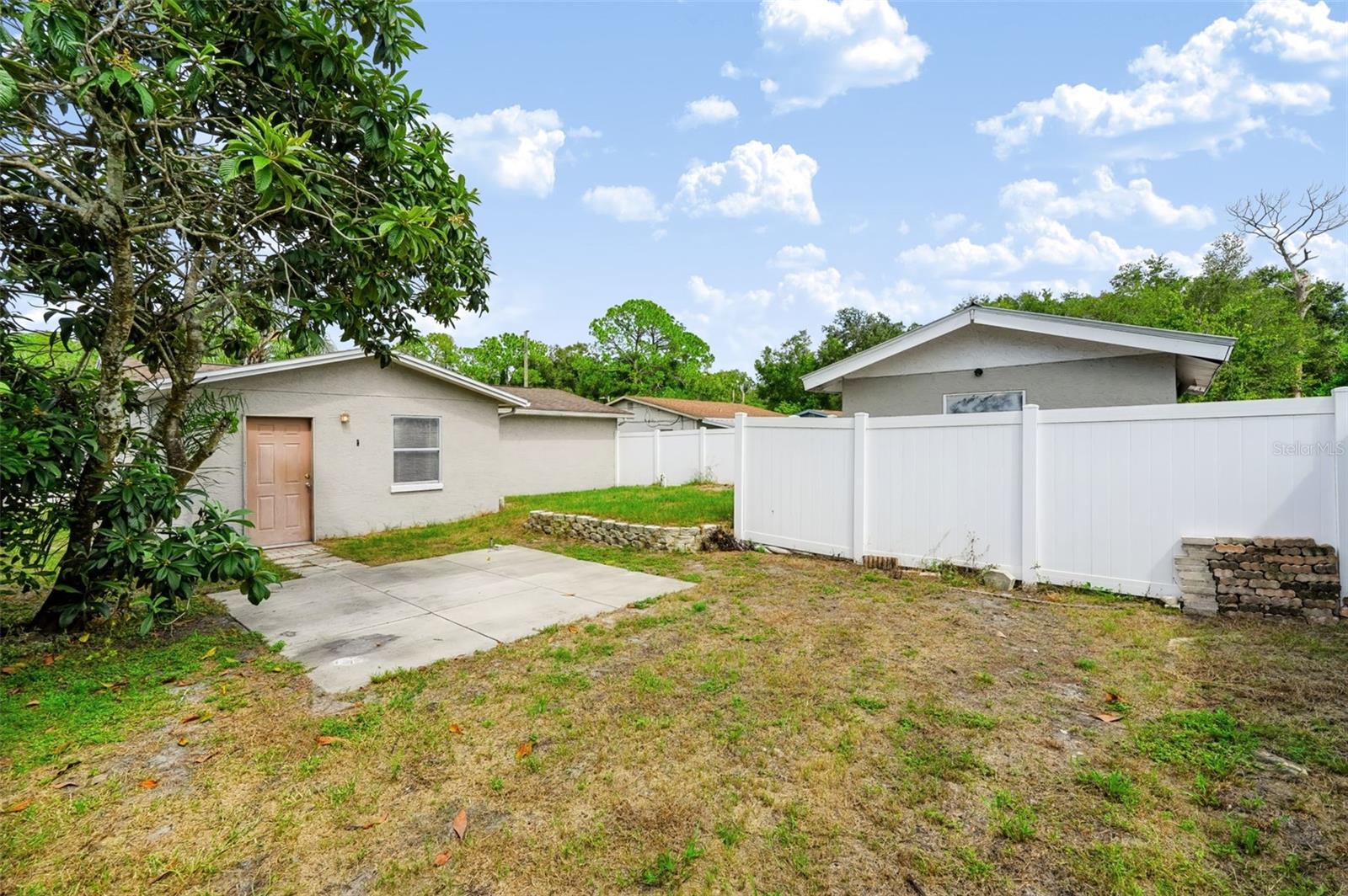 7606 ALVINA ST — photo 24