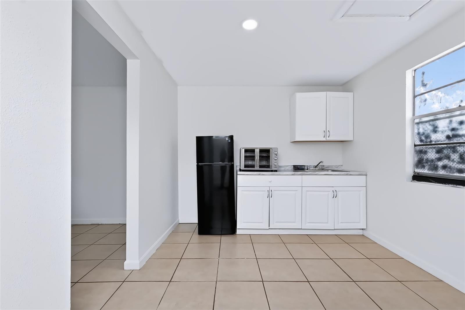 7606 ALVINA ST — photo 29