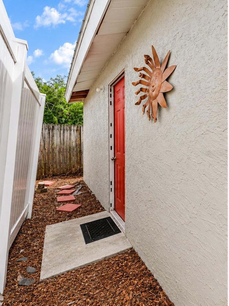 7606 ALVINA ST — photo 27
