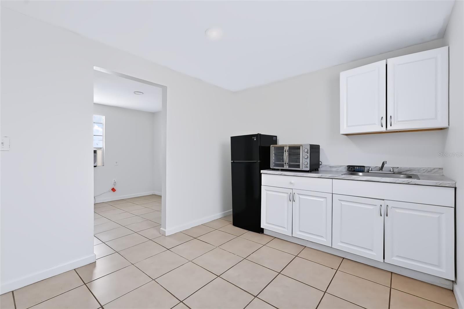7606 ALVINA ST — photo 30