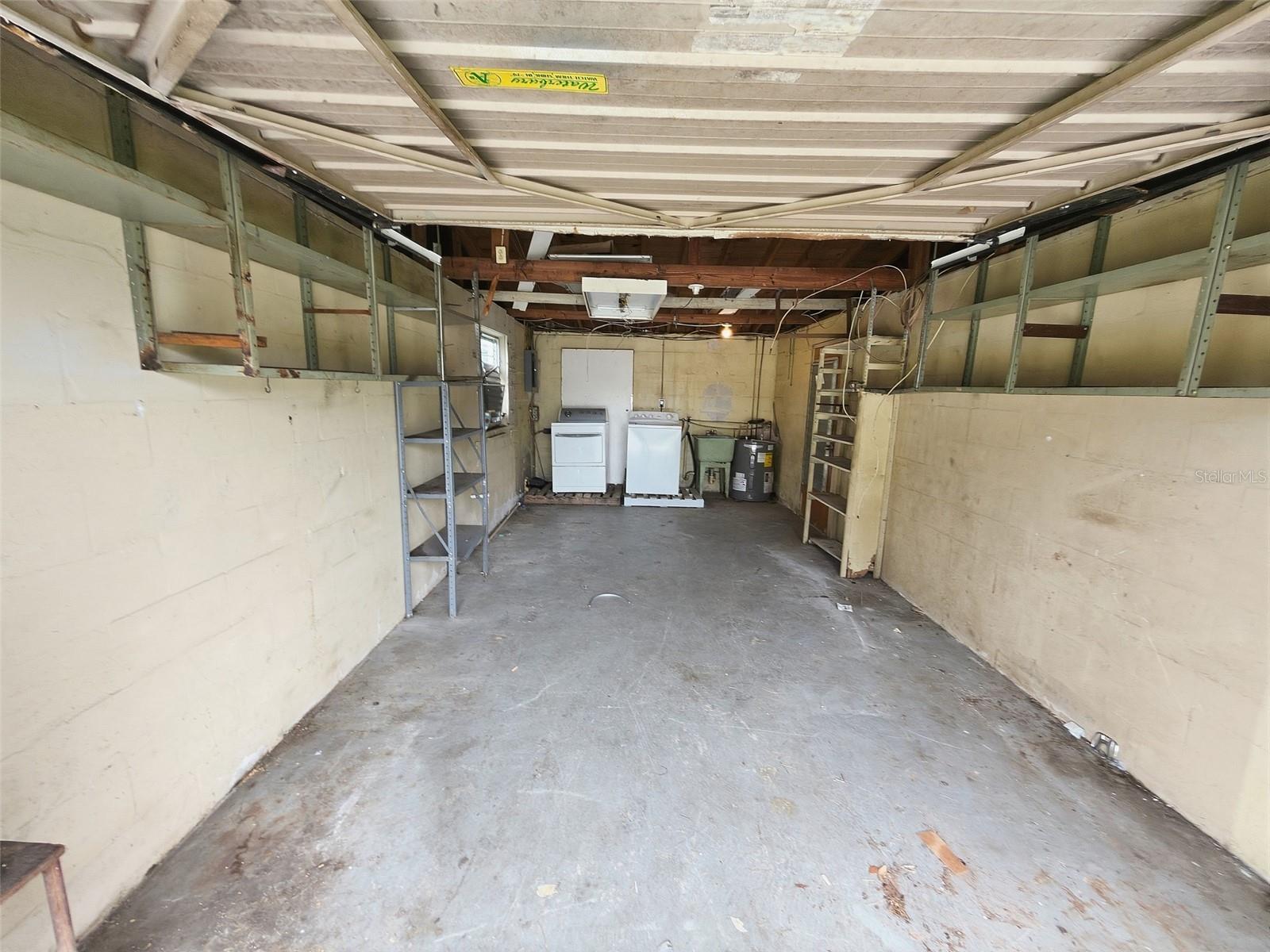 6818 CAROB DR — photo 21