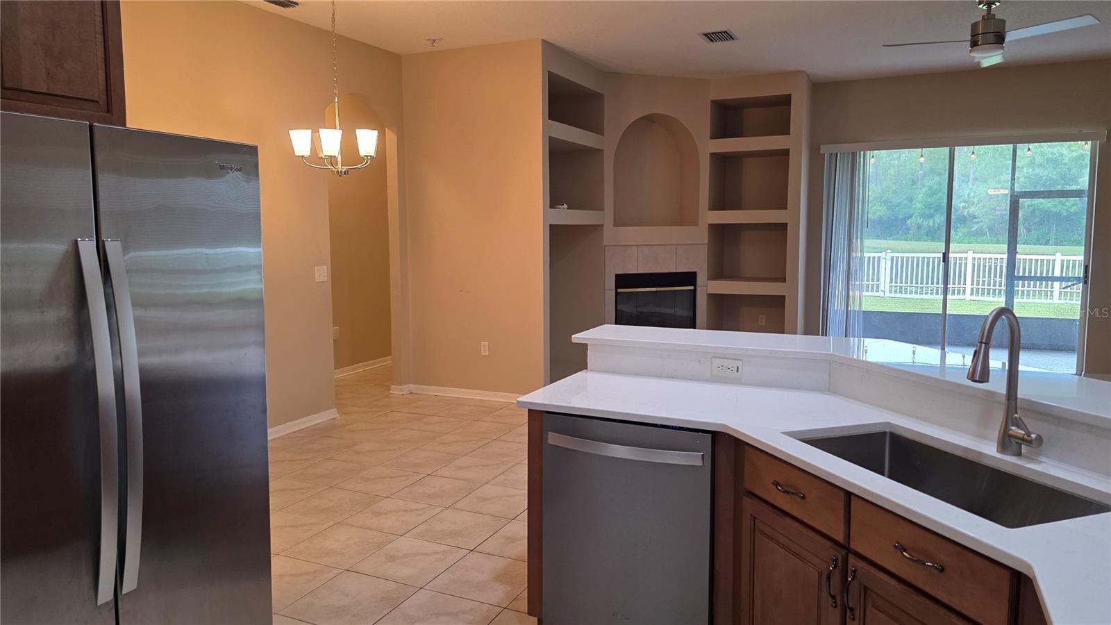 19205 MEADOW PINE DR — photo 4