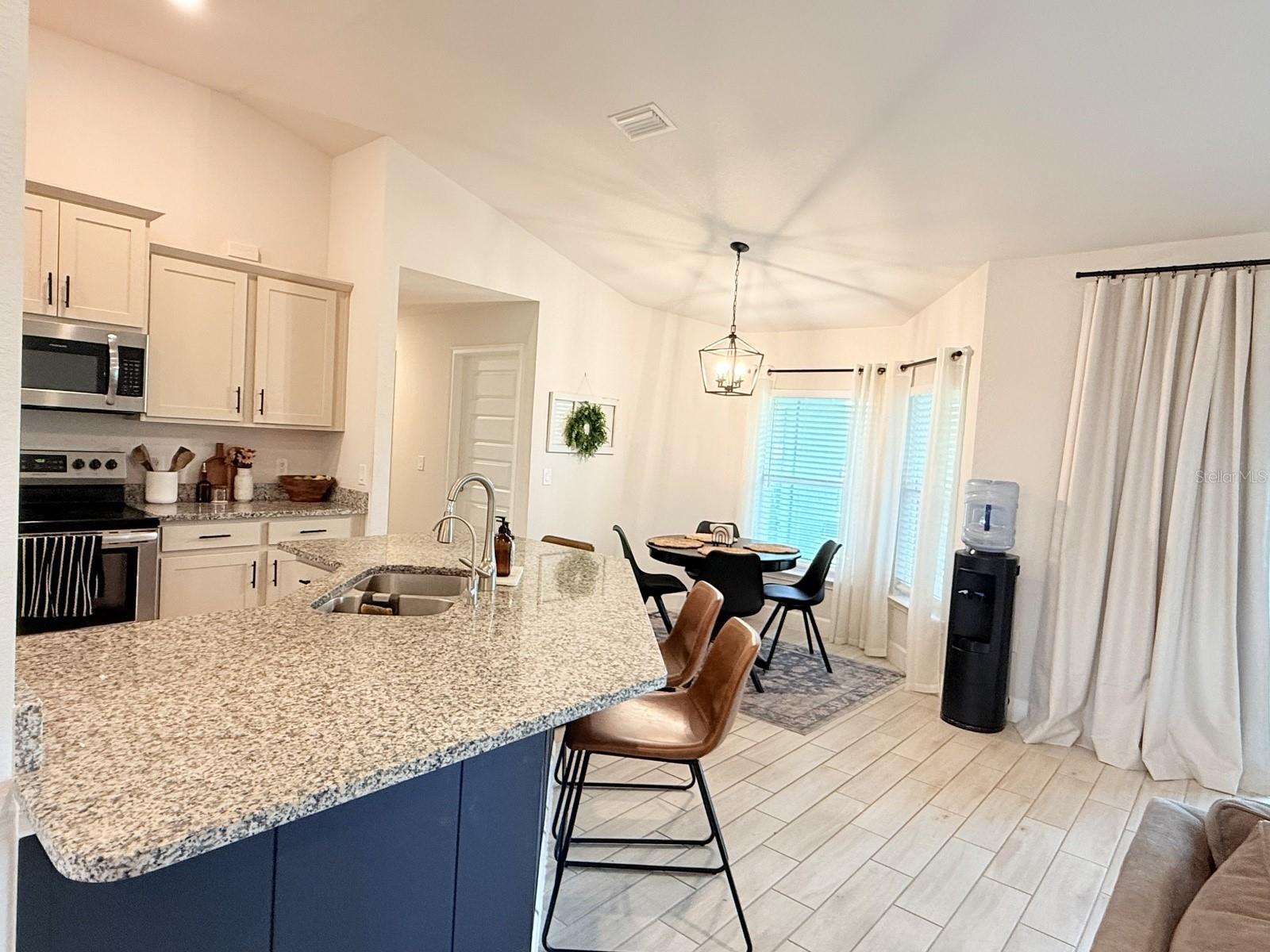 3405 VIVIAN RD — photo 13