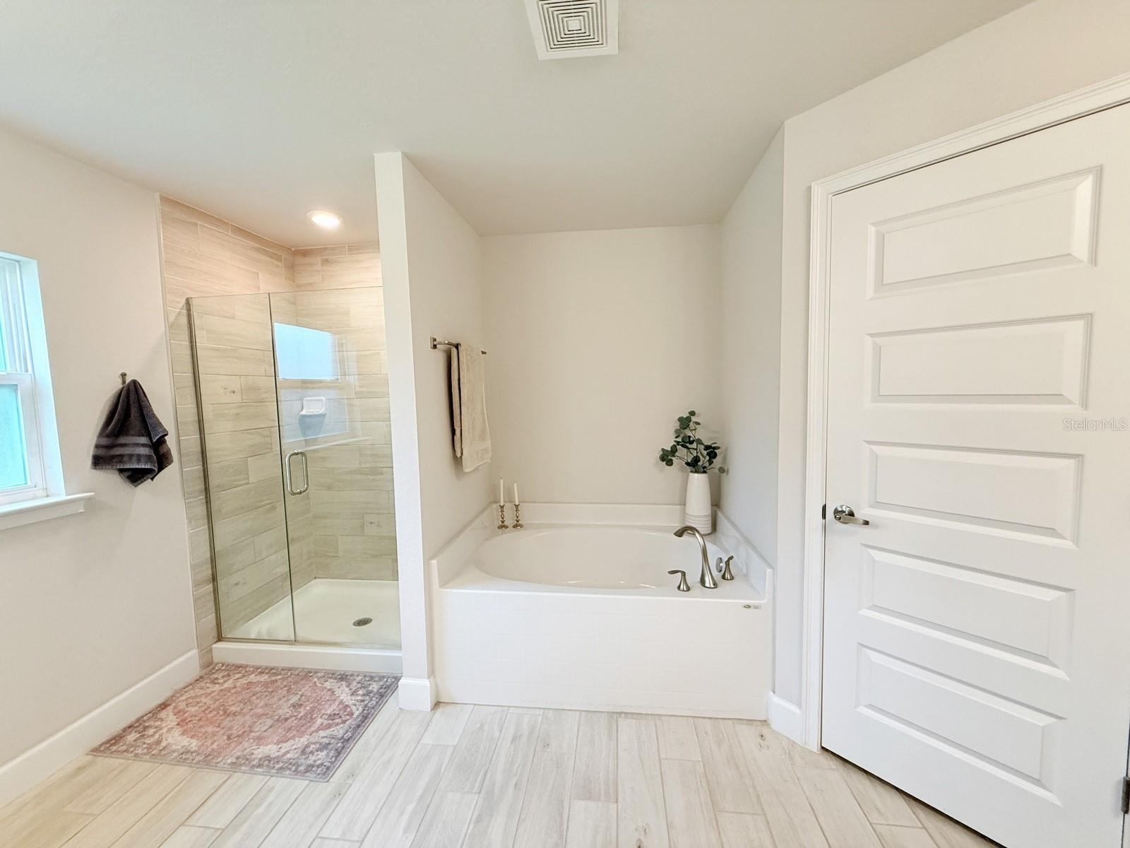 3405 VIVIAN RD — photo 42