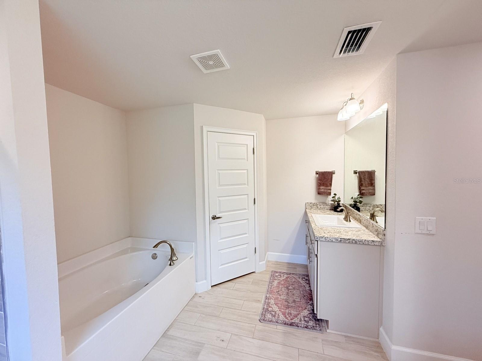 3405 VIVIAN RD — photo 41