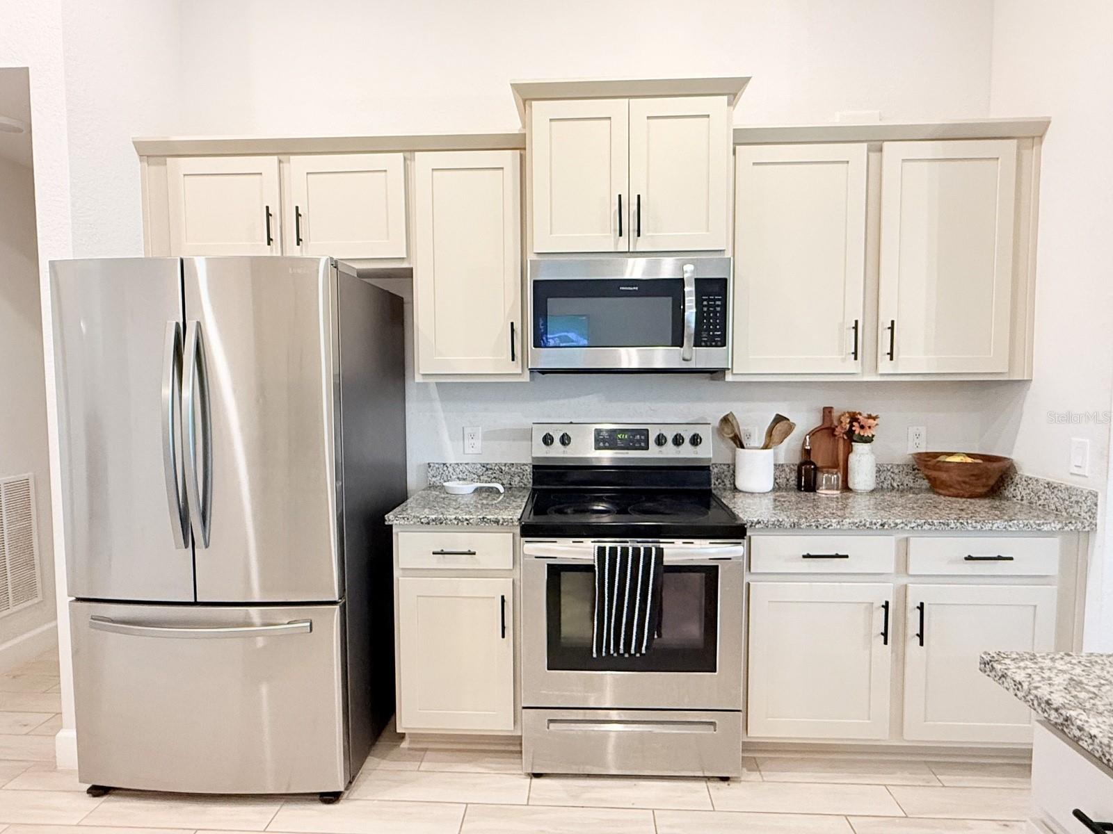 3405 VIVIAN RD — photo 15