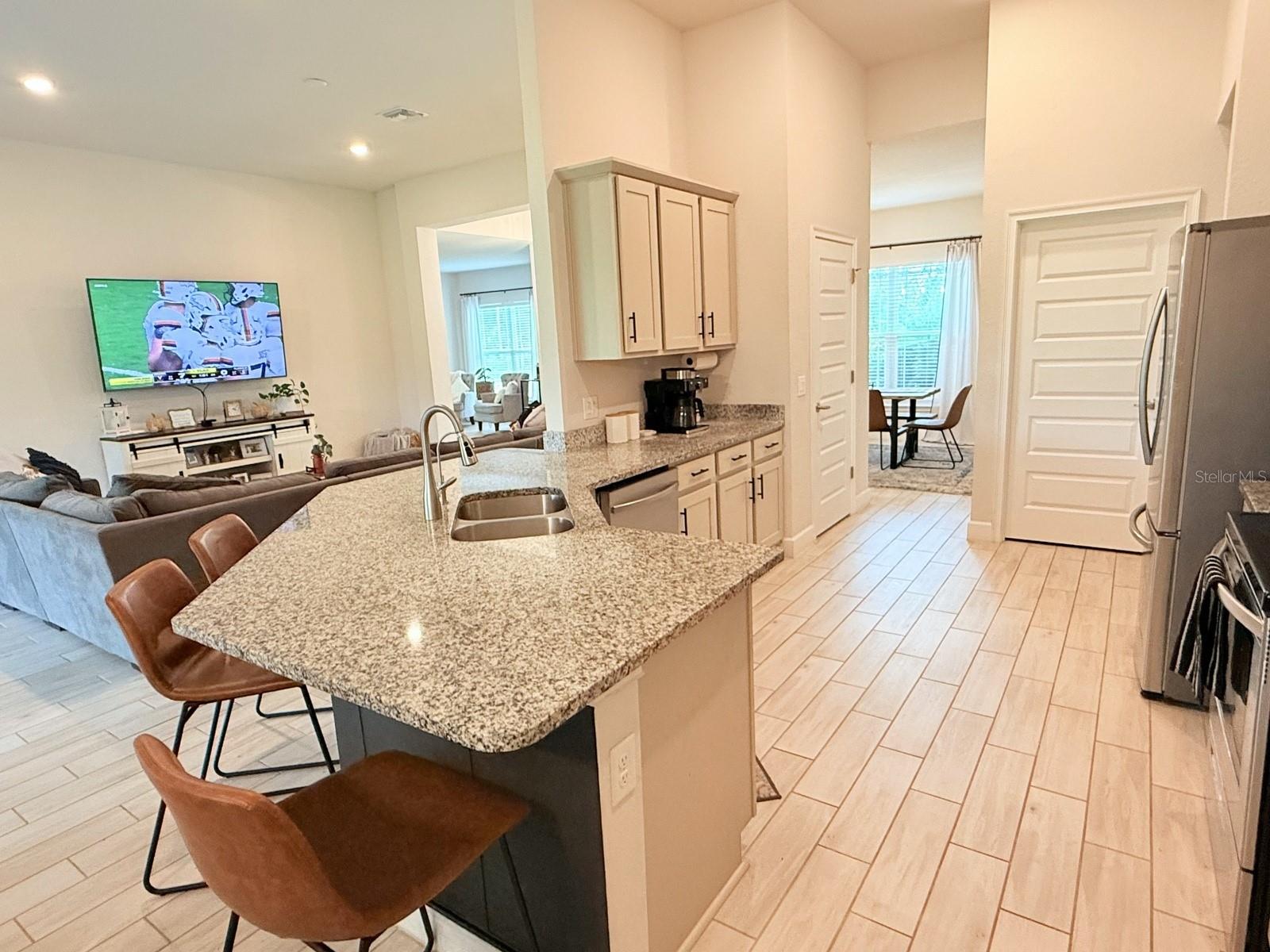 3405 VIVIAN RD — photo 16