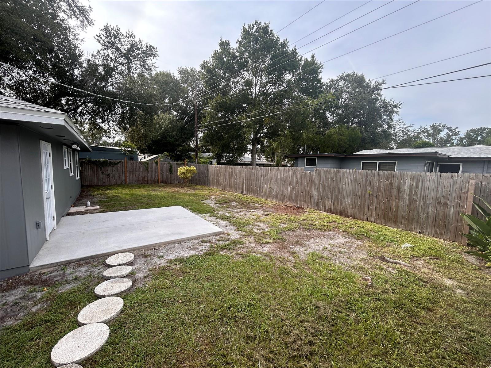 2825 LOUISE ST — photo 11