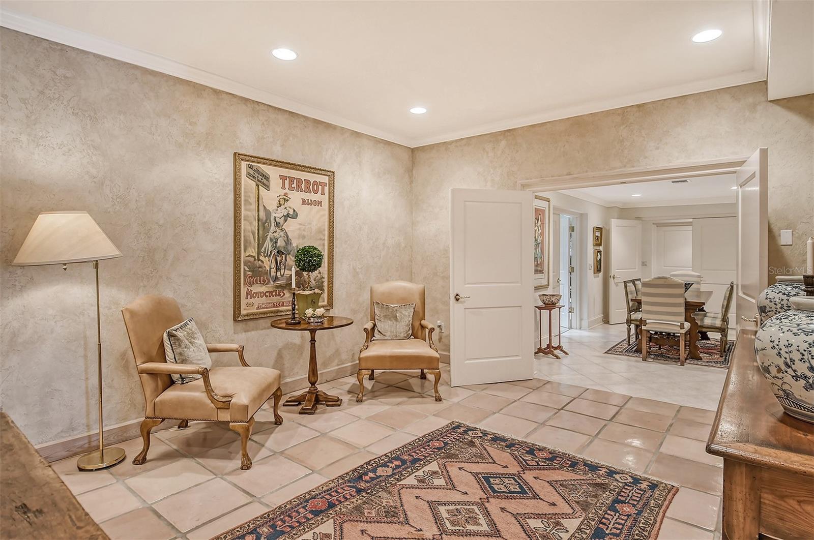 1083 WESTWAY DR — photo 38