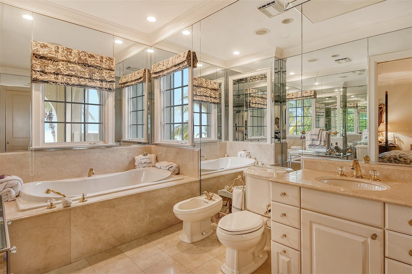 1083 WESTWAY DR — photo 48
