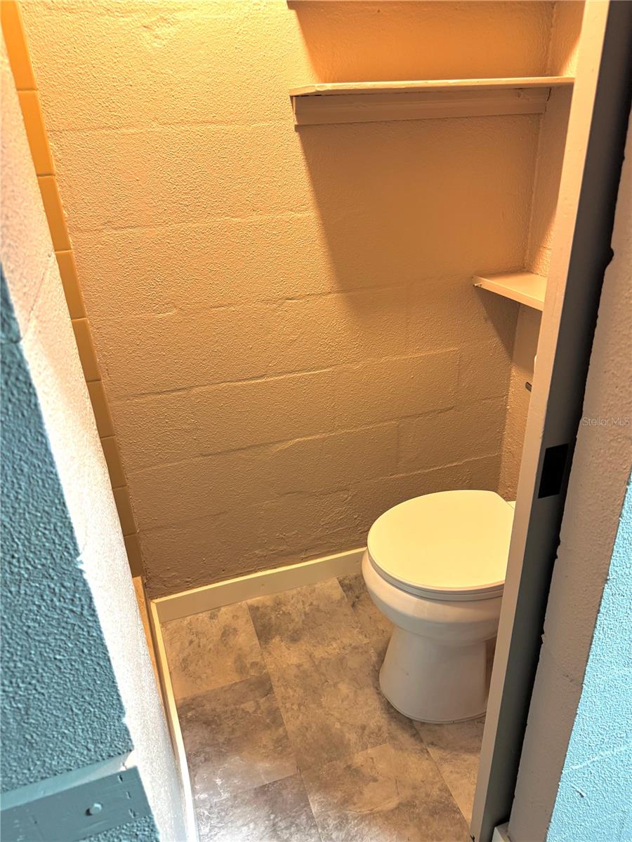 1527 LAKEVIEW RD — photo 23