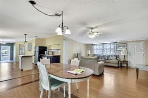 2400 LEMUR DR — photo 4
