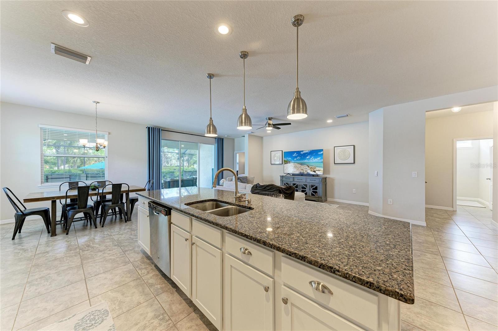 119 BRILLIANT BLOOM CT — photo 11