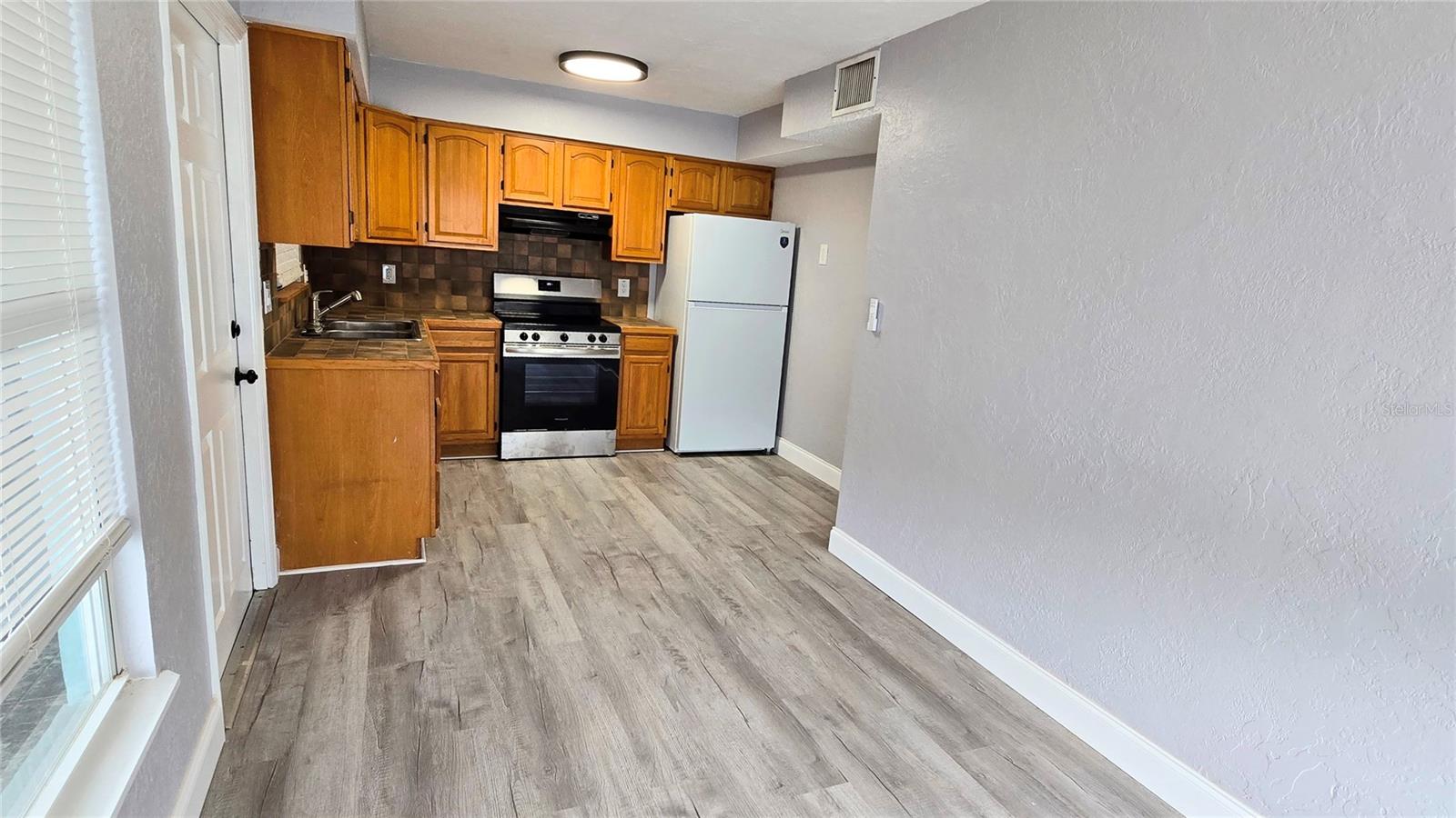 111 145TH AVE E #4 — photo 16
