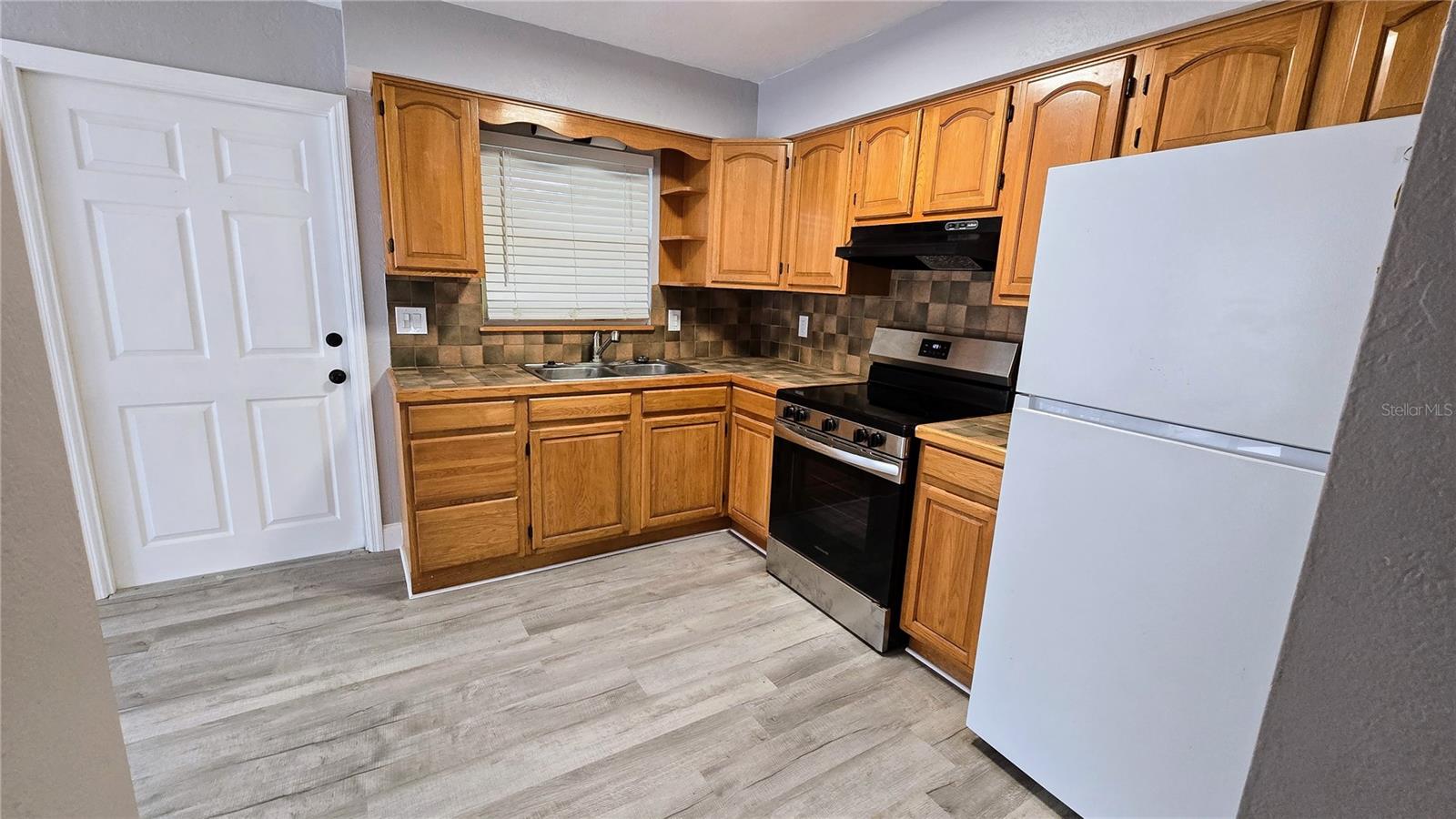 111 145TH AVE E #4 — photo 13