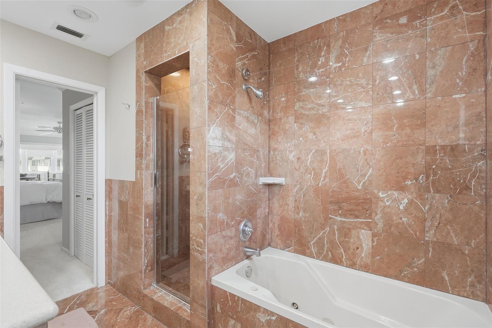 5108 BRITTANY DR S #1008 — photo 29