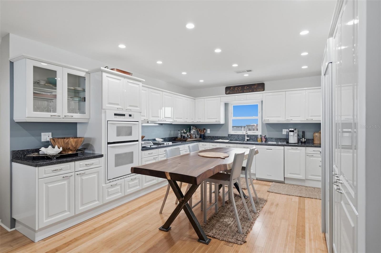 5108 BRITTANY DR S #1008 — photo 13