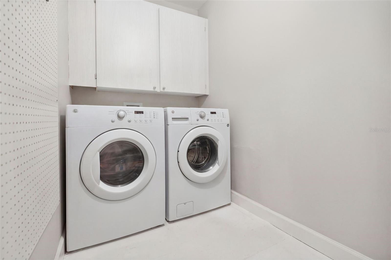 5108 BRITTANY DR S #1008 — photo 8