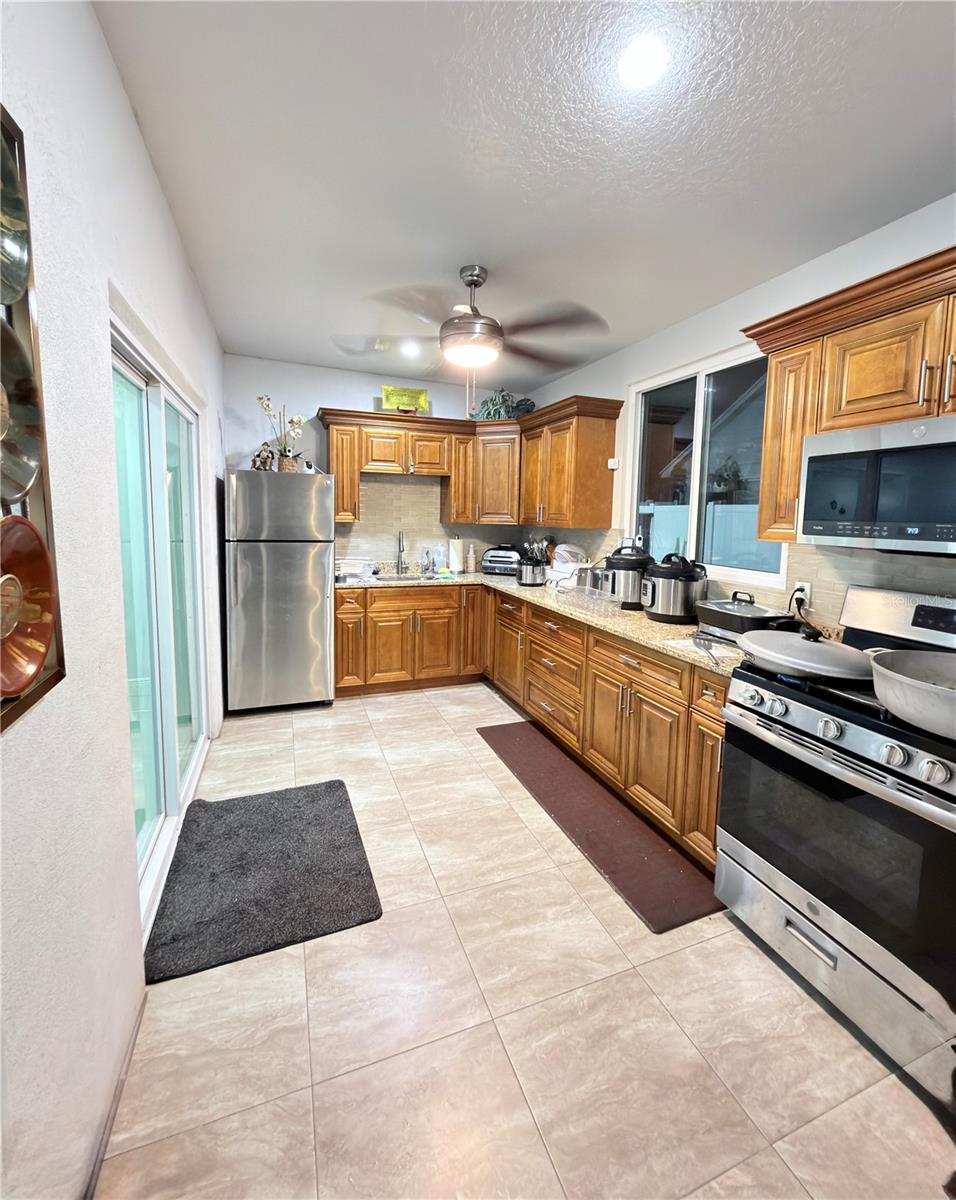 7518 BLOSSOM AVE — photo 39