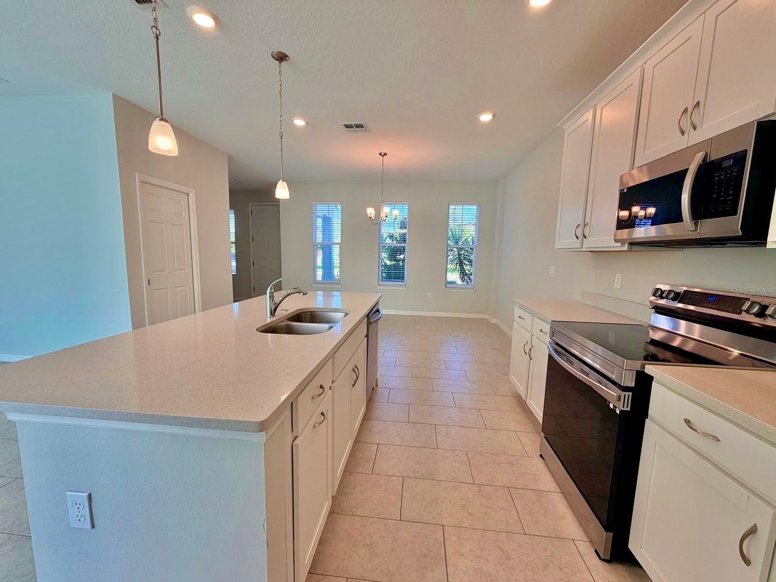 5062 AVALON PARK BLVD — photo 6