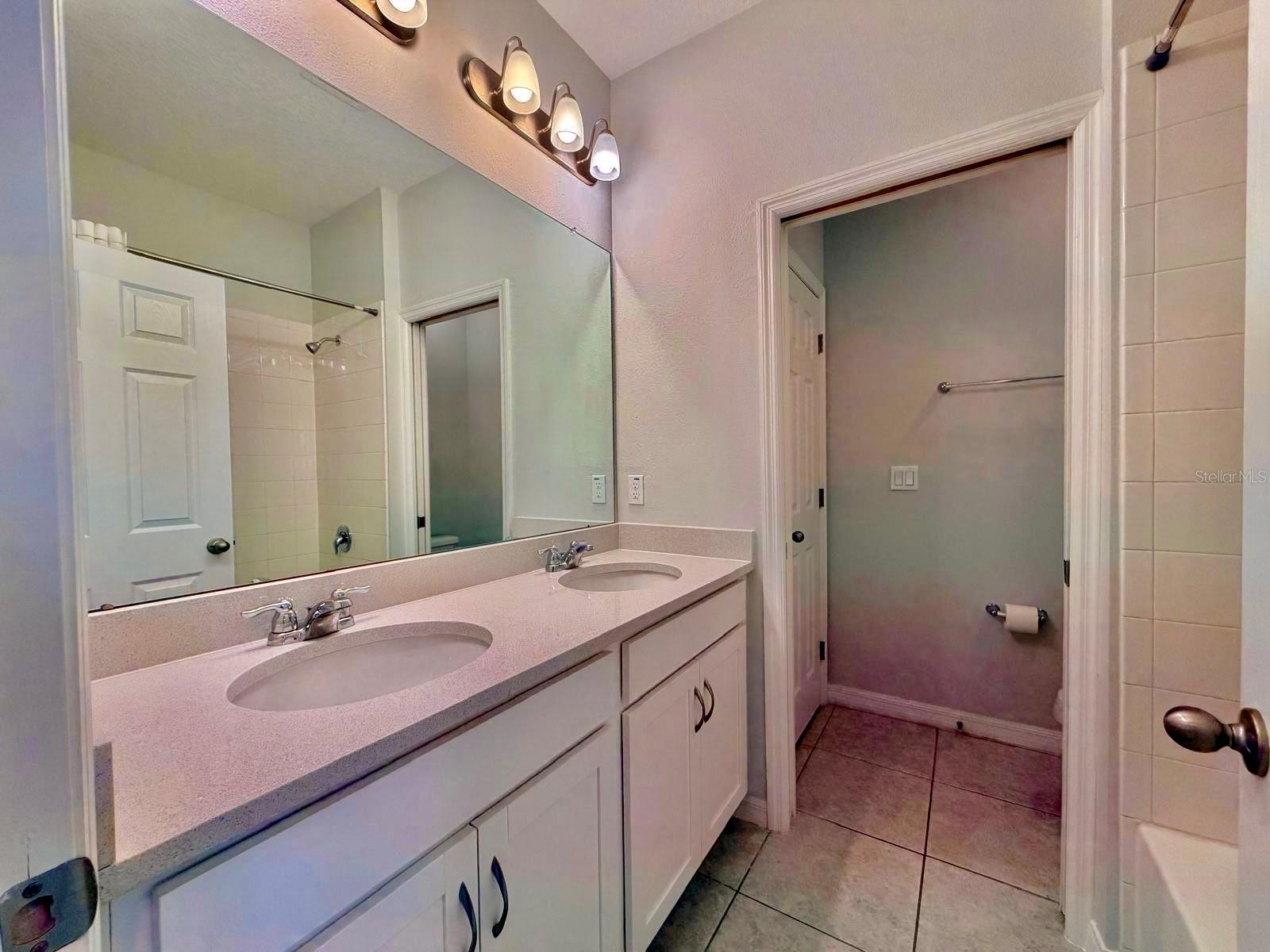 5062 AVALON PARK BLVD — photo 14