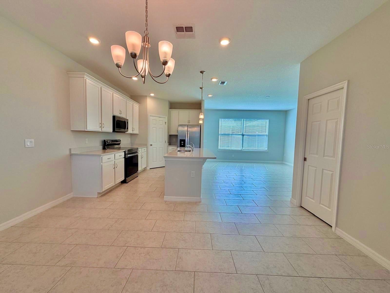 5062 AVALON PARK BLVD — photo 4