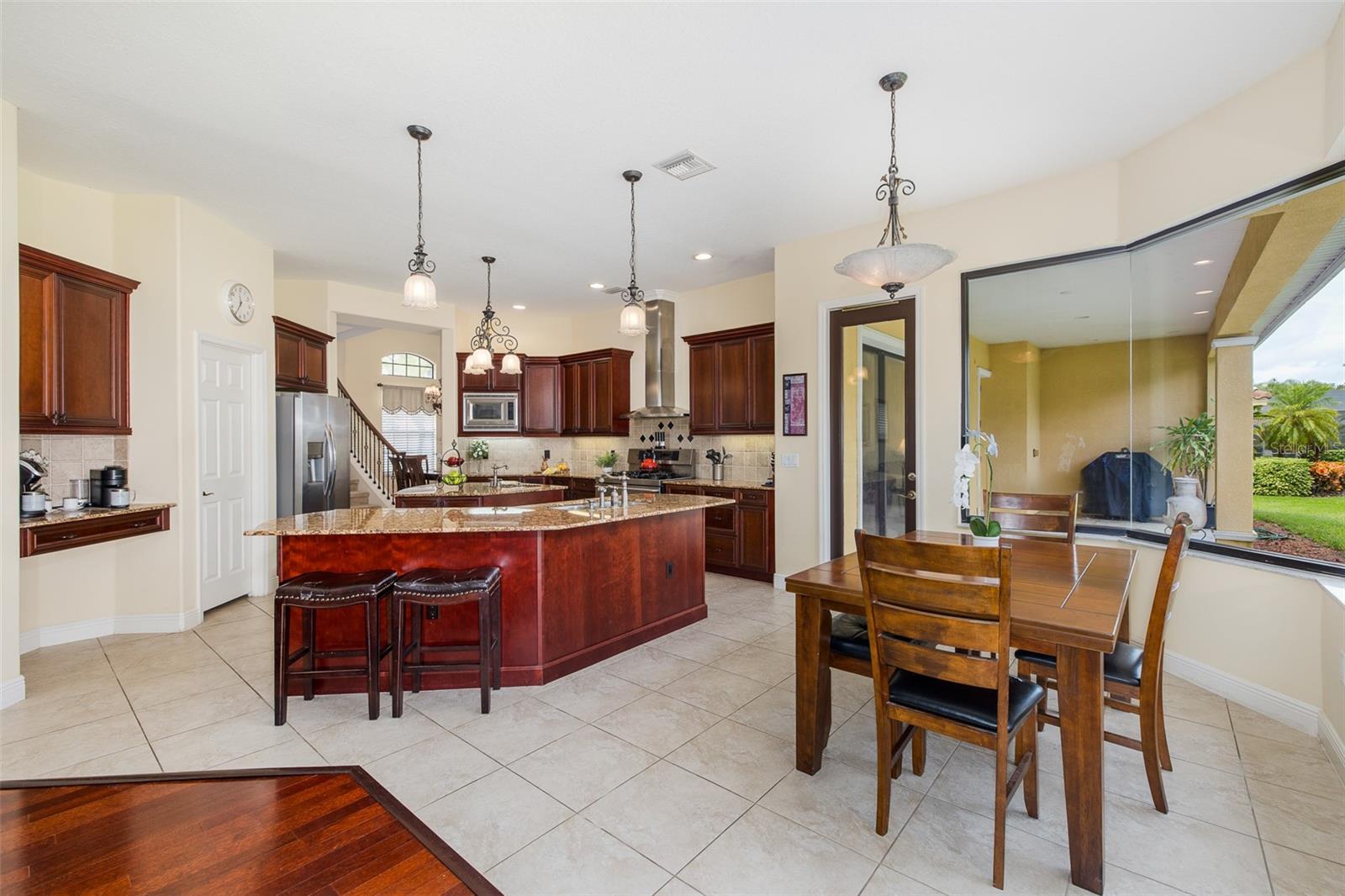 10640 PONTOFINO CIR — photo 23