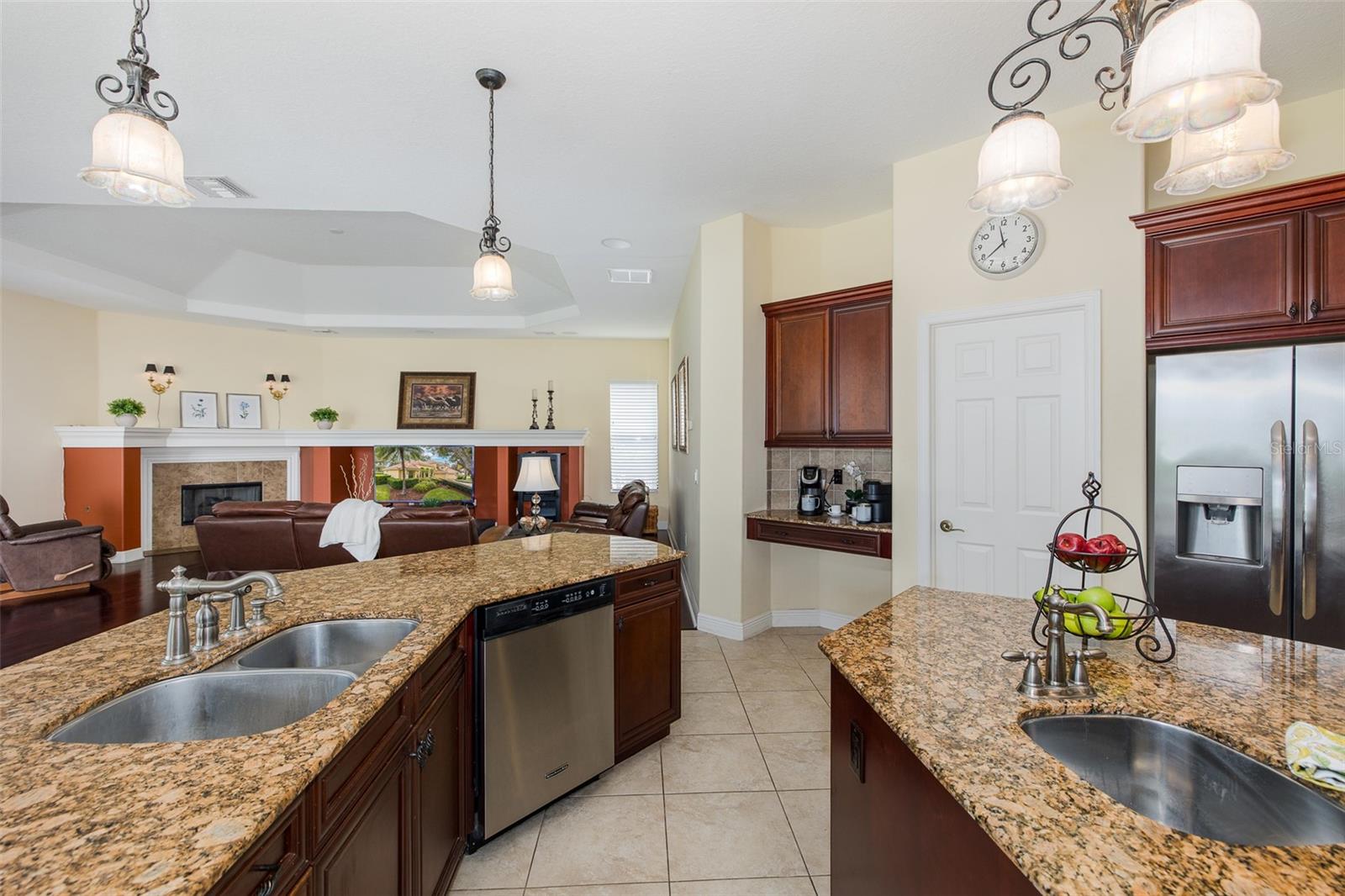 10640 PONTOFINO CIR — photo 27