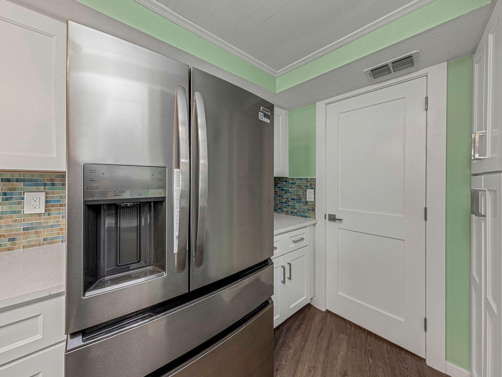 433 S PAULA DR #10 — photo 17