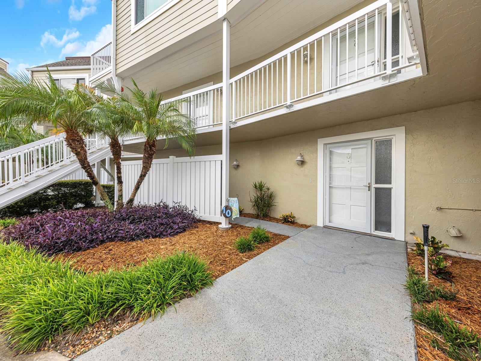 433 S PAULA DR #10 — photo 4