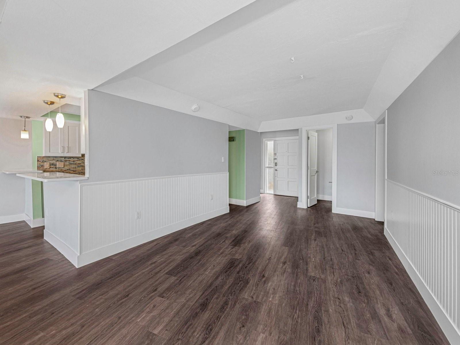 433 S PAULA DR #10 — photo 7