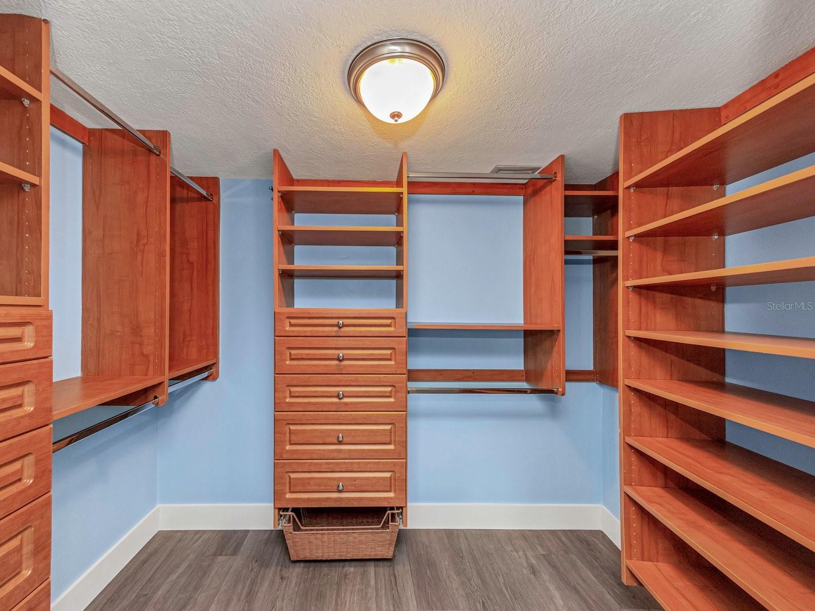 433 S PAULA DR #10 — photo 22