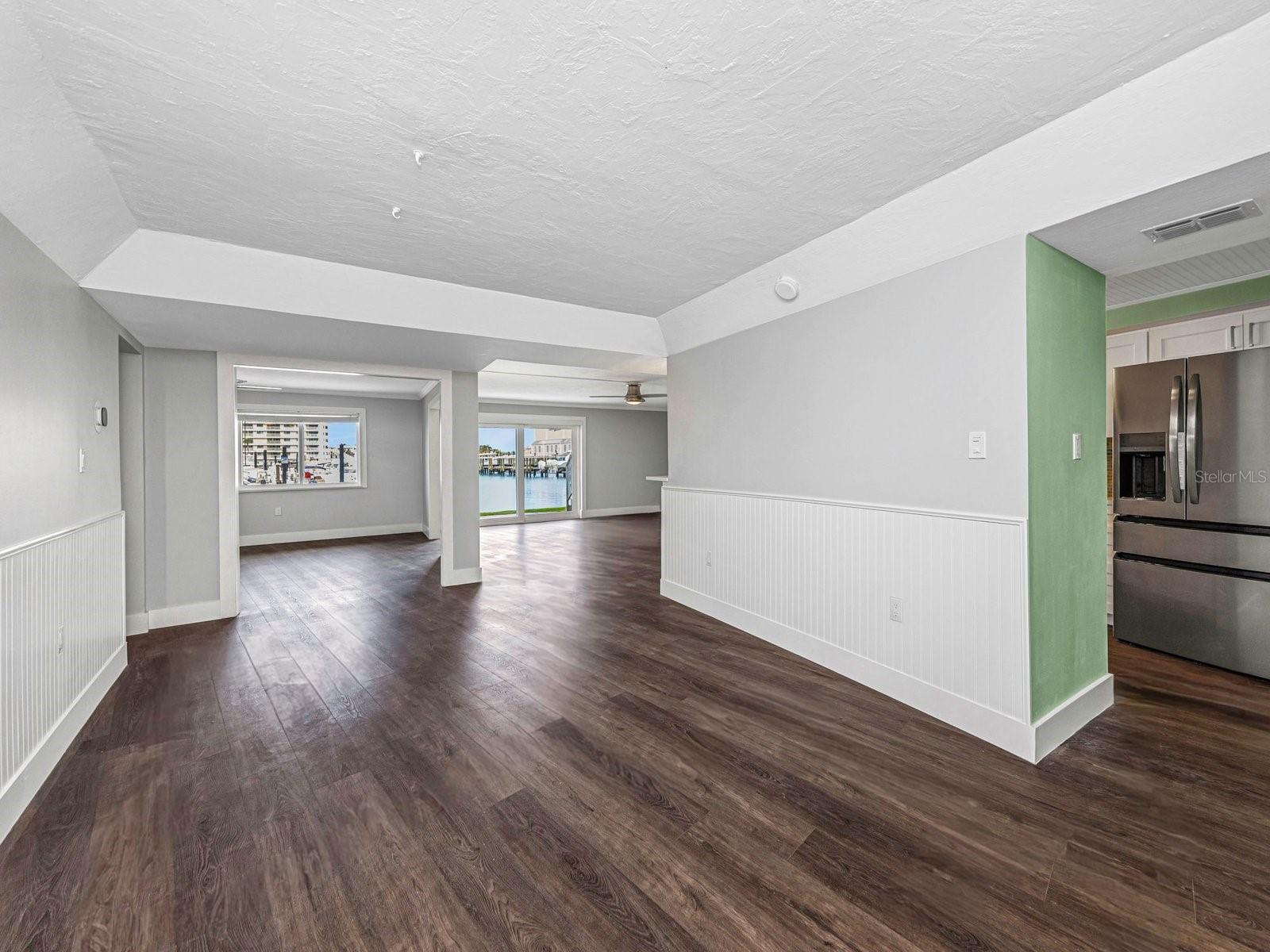 433 S PAULA DR #10 — photo 8